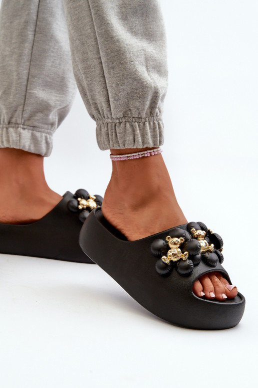 Damen leichte Slipper mit schönen Details auf dicker Sohle in schwarz Bremavia