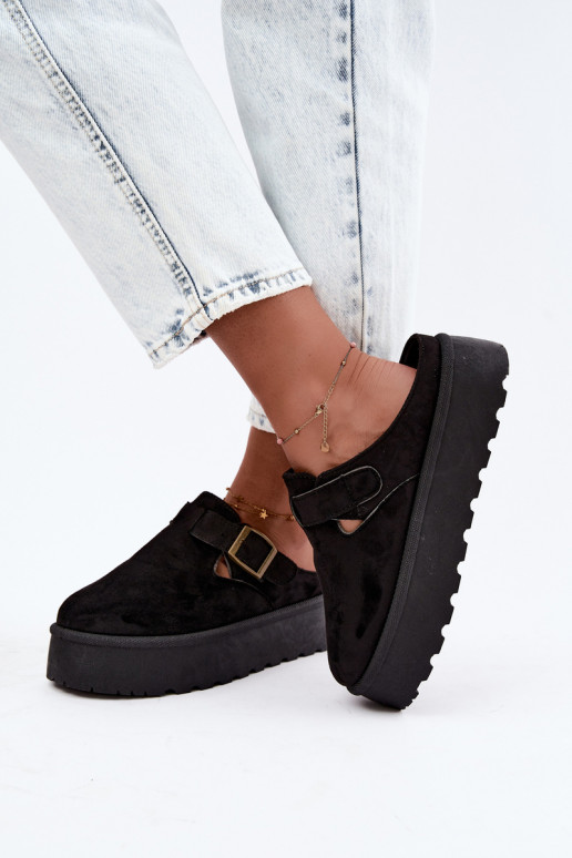 Chaussons noirs pour femmes avec plateforme et boucles Cressa