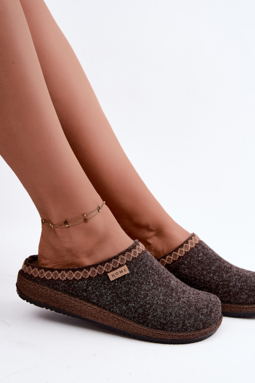Dunkelbraune Damen-Slipper mit Stickerei Inblu NL000009