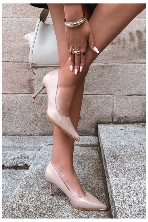 Sandfarbene High Heels aus Kunstleder INarelia