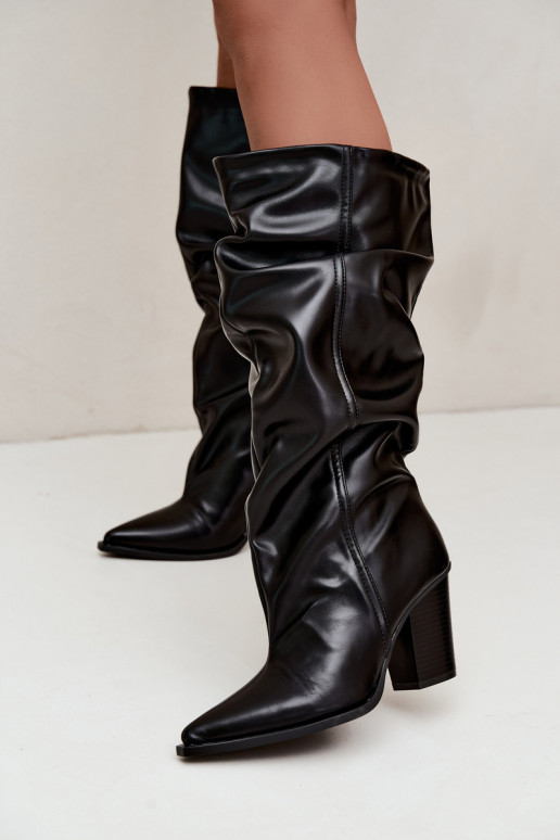 Instap kniehoog laarzen met hakken en rimpels in faux leather in zwart Jensy