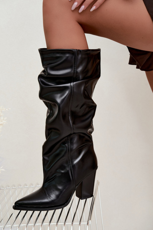 Instap kniehoog laarzen met hakken en rimpels in faux leather in zwart Jensy