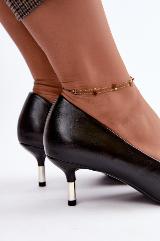 Schoenen met lage hakken in zwart Pelina