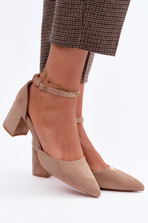Chaussures à talon avec brides en couleur sable Olenae