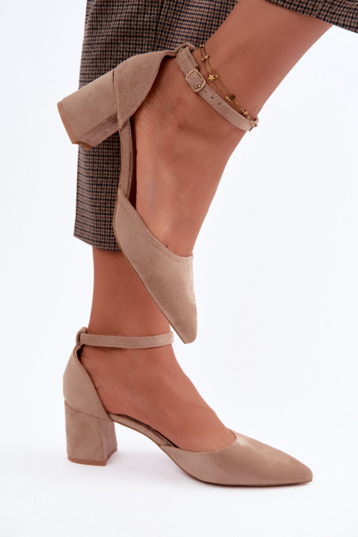 Schoenen met hakken en bandjes in zandkleur Olenae