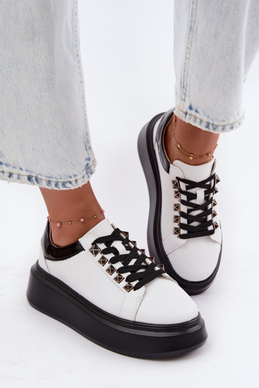 Zwart-witte leren sneakers met studs Artiker 55C0401