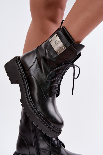 Damen warme Stiefeletten mit dekorativen Details Zazoo 60574 in schwarzer Farbe