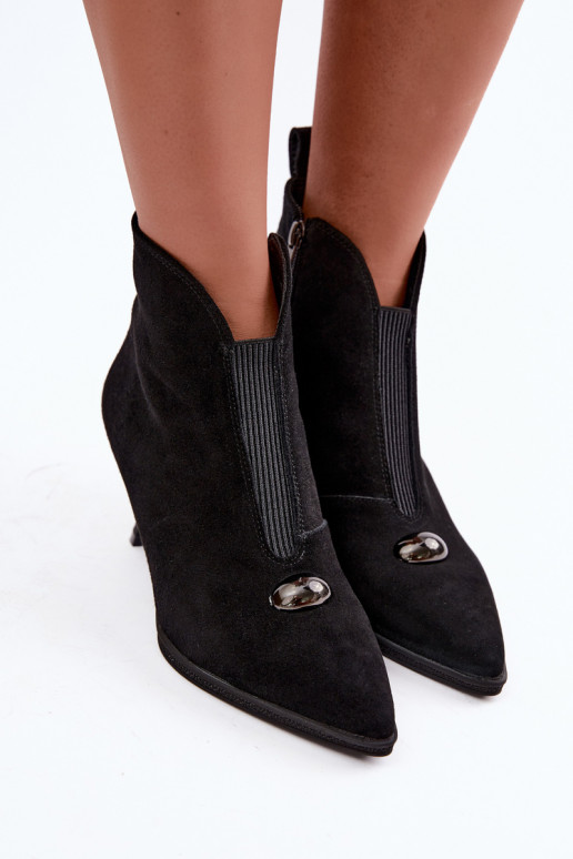 Damen Schuhe aus Kunstveloursleder mit Absatz T.Sokolski S2 Z26-281 in schwarzer Farbe