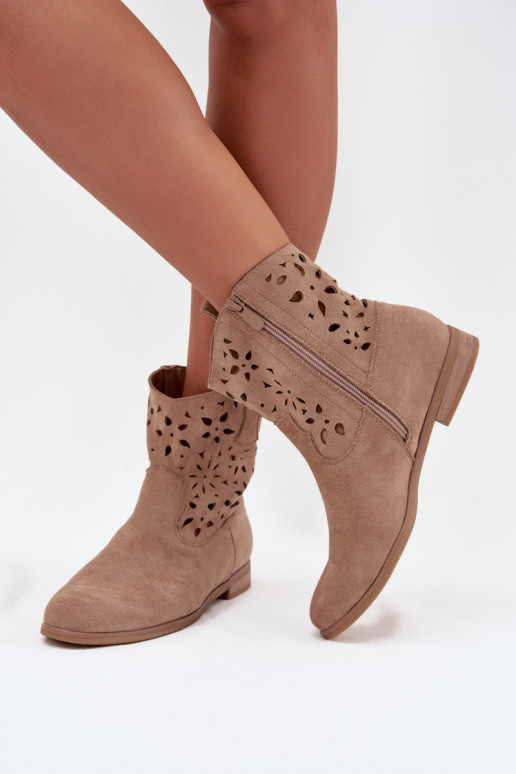 Bottines pour femmes avec éléments ajourés et talons larges en suède synthétique sable Athera