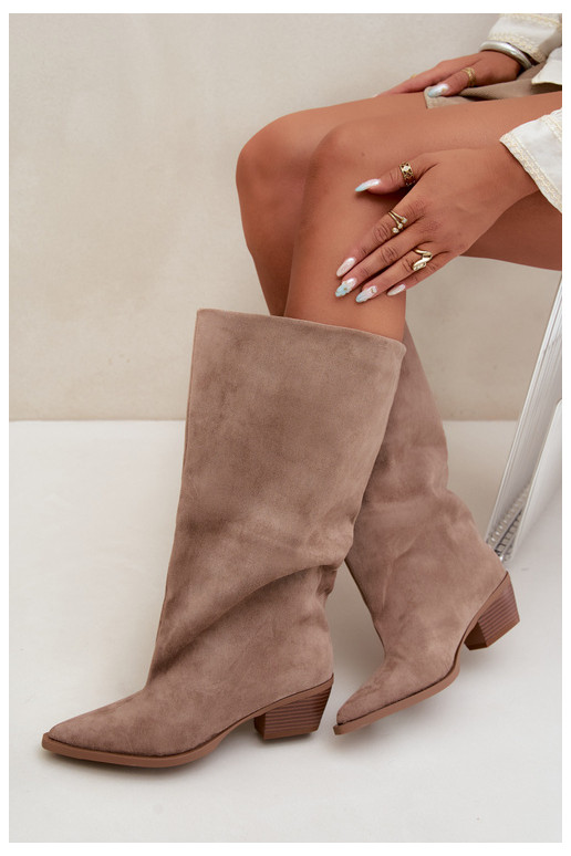 Zandkleurige enkellaarsjes met hakken van faux suede Casella