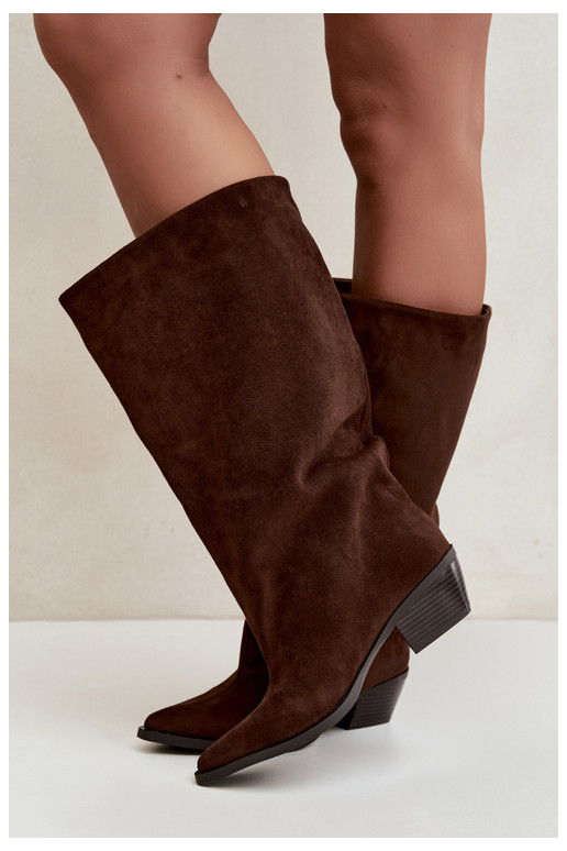 Chocoladekleurige enkellaarsjes met hakken van faux suede Casella
