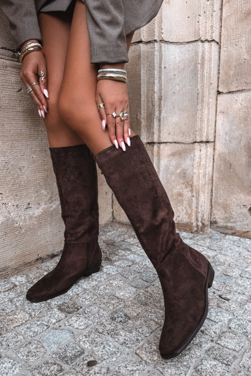 Bottes hautes pour femmes à petit talon en chocolat Feretta