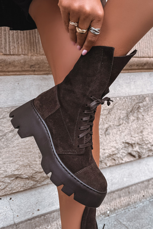 Donkerbruine dames werk enkellaarsjes van faux suede Zazoo 976