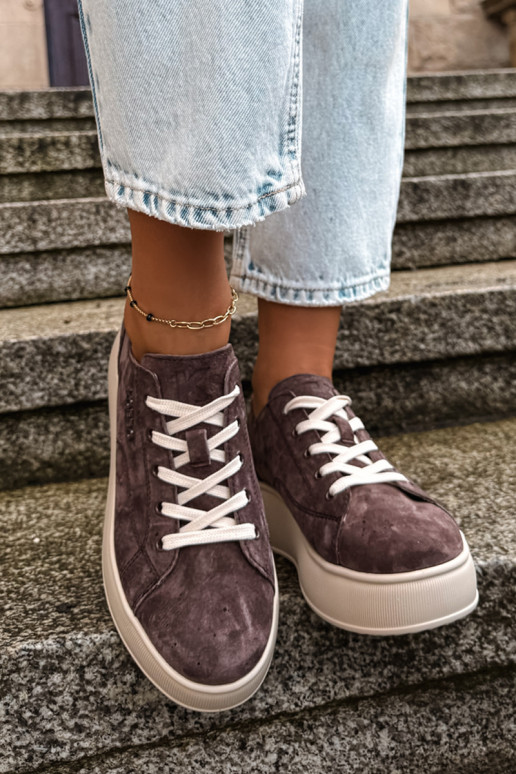 Fauxvelours-Sneaker mit Plateau Kobbo in Schokolade