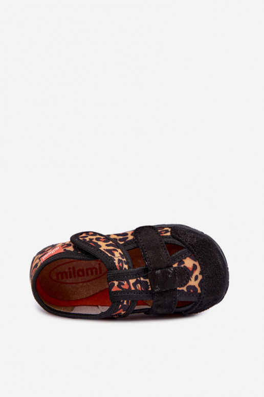 Chaussons pour enfants Milami avec fermetures auto-agrippantes et motifs léopard en noir et jaune Reathiana