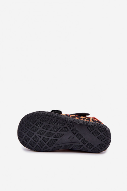 Chaussons pour enfants Milami avec fermetures auto-agrippantes et motifs léopard en noir et jaune Reathiana