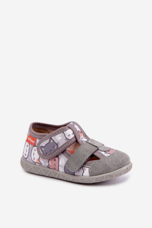 Chaussons pour enfants Milami avec fermetures auto-agrippantes et chats en gris Reathiana