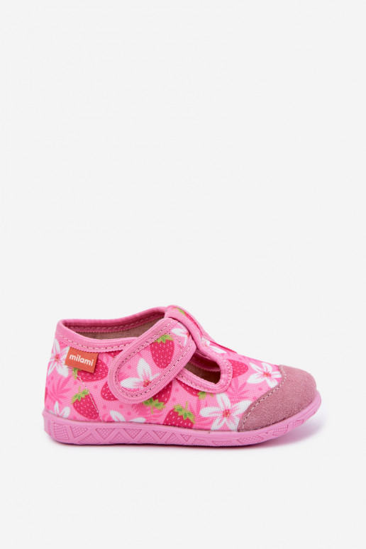 Chaussons pour enfants Milami avec fermetures auto-agrippantes et fraises et fleurs en rose Jasimrra