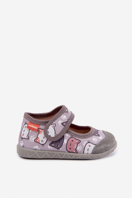 Chaussons pour enfants Milami avec fermetures auto-agrippantes et chats en gris Esnia