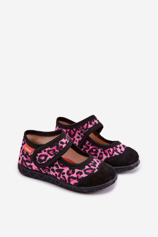 Chaussons pour enfants Milami avec fermetures auto-agrippantes et motifs léopard en rose et noir Esnia