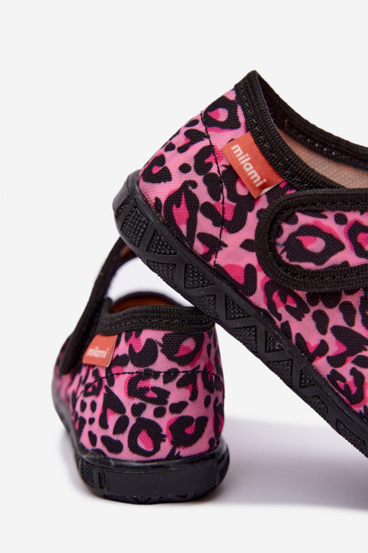 Chaussons pour enfants Milami avec fermetures auto-agrippantes et motifs léopard en rose et noir Esnia