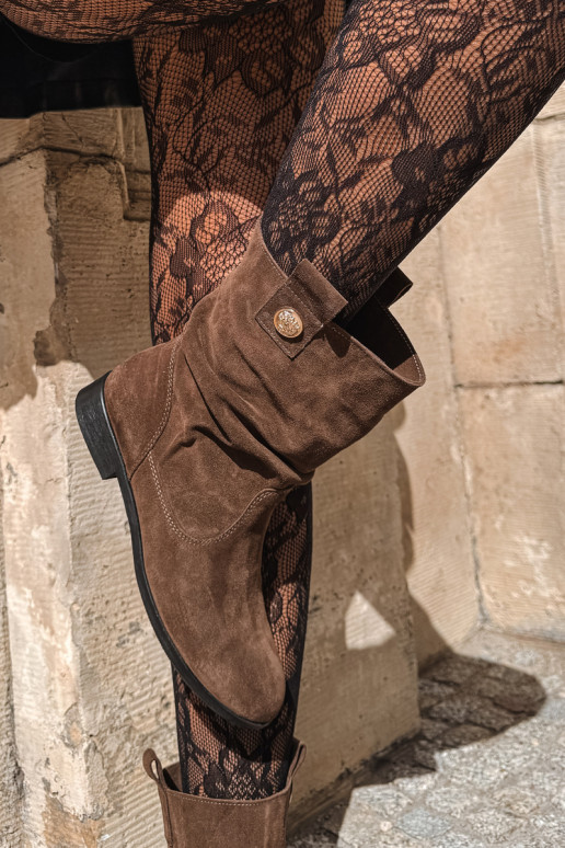 Chaussures pour femmes en faux daim avec volants Zazoo 4210 en couleur chocolat