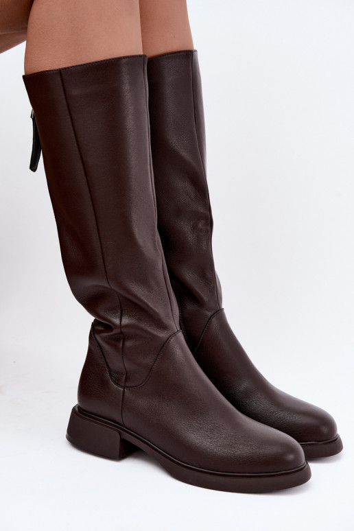 bottes hautes pour femmes avec talons larges isolées D&A JC62-1036 couleur chocolat
