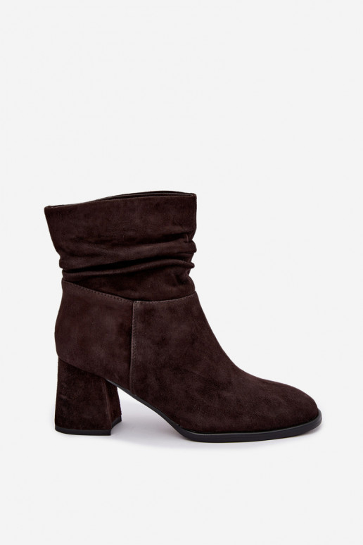 Natursuede Stiefeletten mit Falten und Absätzen D&A JC62-1021 schokoladenbraun