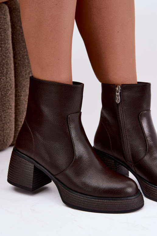 Leder gefütterte Stiefeletten mit Absatz D&A CR62-3369 schokoladenbraun