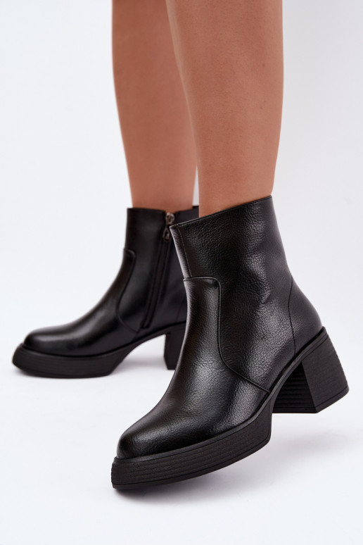 Leder gefütterte Stiefeletten mit Absatz D&A CR62-3369 schwarz