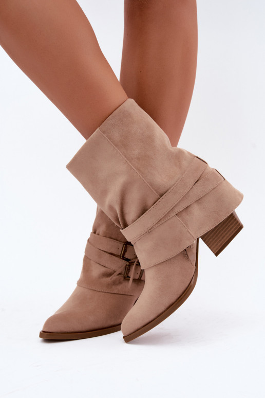 Cowboy-Stiefeletten mit Fransen, Bändern und Schnallen D&A CR62-3334 sand Corvella