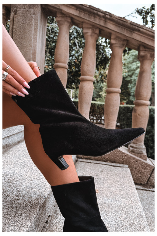 Warme instappers van faux suede met hakken in zwart Tai turiciejka K7791-01