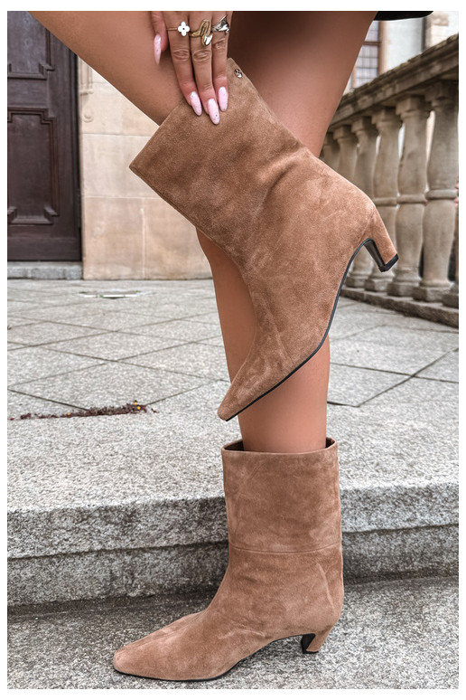 Chaussures chaudes à enfiler en suède synthétique avec talons en sable Tai turiciejka K7791-04