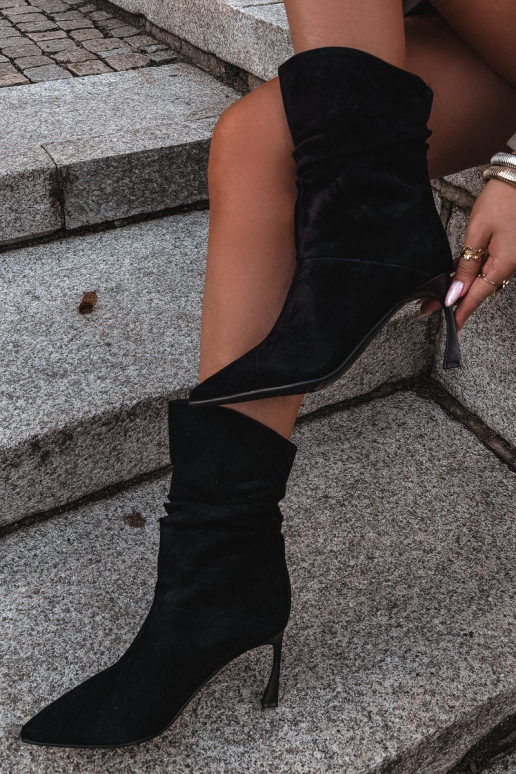 bottines en daim synthétique à talons fins isolées avec volants D&A JC62-1038 en noir