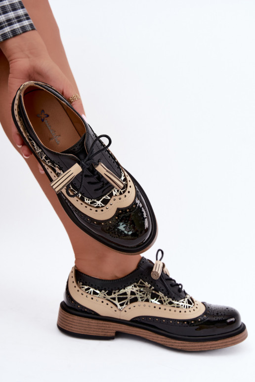Dames leren schoenen met veters en kwastjes Tai turiciejka K7816-01 in zwart