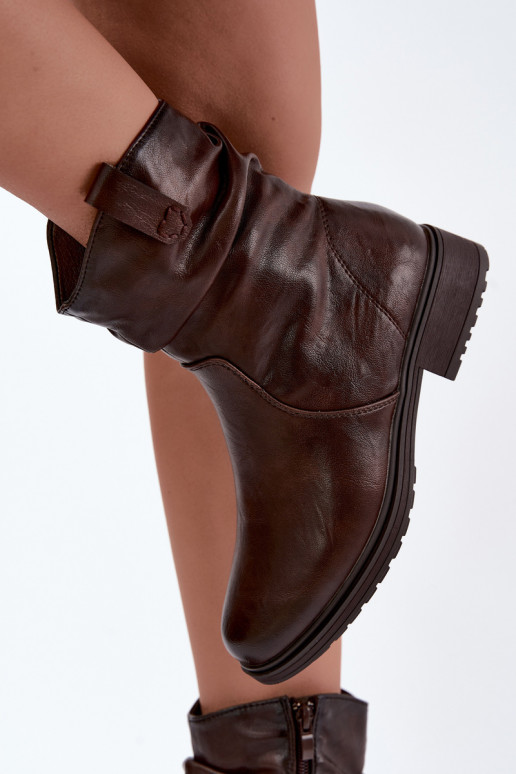 Wärmende Damen-Stiefeletten mit Falten in Schokolade