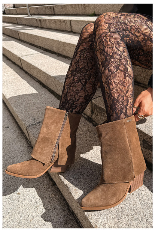 Cowboy-Stiefeletten mit Absatz aus natürlichem Wildleder mit besticktem Schaft Big Star UU274114 in brauner Farbe
