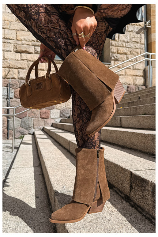 Cowboy-Stiefeletten mit Absatz aus natürlichem Wildleder mit besticktem Schaft Big Star UU274114 in brauner Farbe