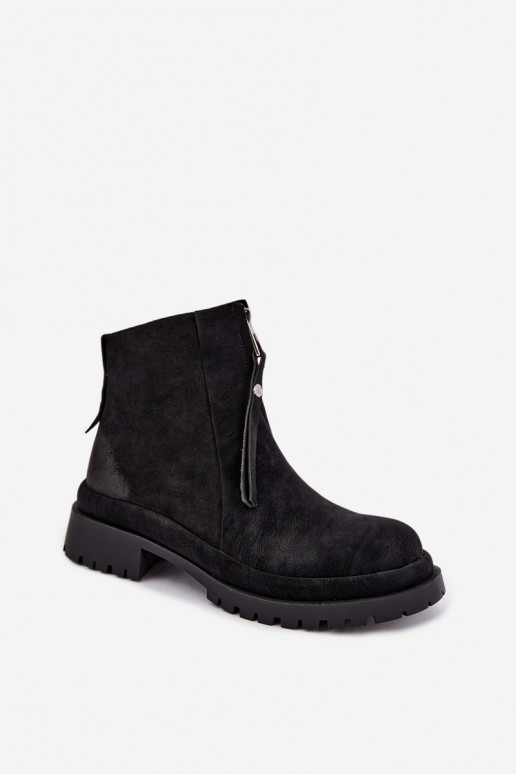 Chaussures en daim isolées pour femmes Tai turiciejka K7732-01 couleur noire