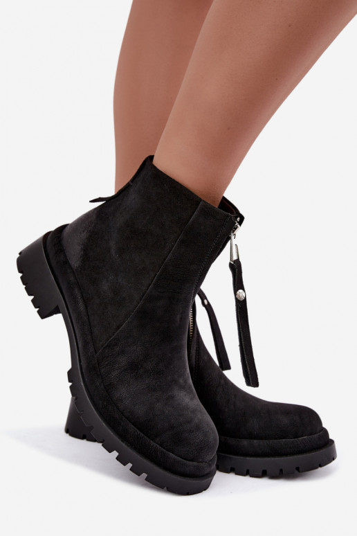 Geïsoleerde suède schoenen voor dames Tai turiciejka K7732-01 in zwarte kleur