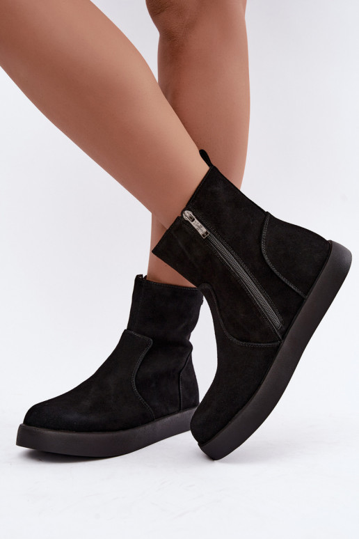 Chaussures en daim isolées pour femmes Tai turiciejka K7800-01 couleur noire