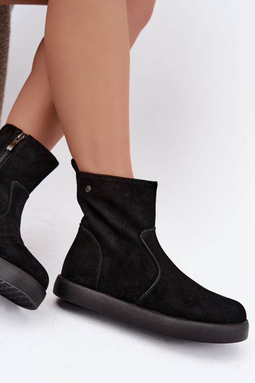Geïsoleerde suède schoenen voor dames Tai turiciejka K7800-01 in zwarte kleur
