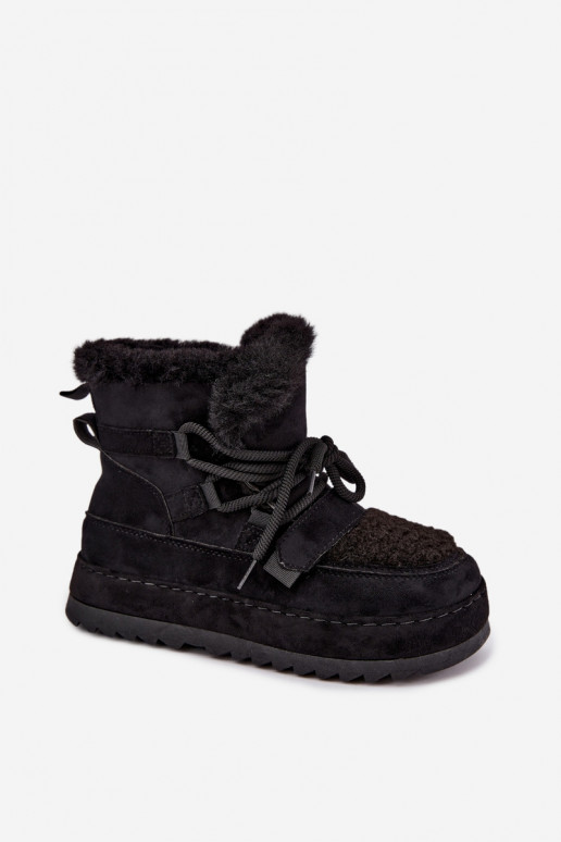 Zwarte veterschoenen voor de winter op platform Coraliah