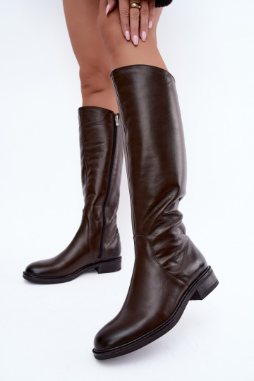 Leder Damen Stiefel bis zum Knie mit breiten Absätzen isoliert Zazoo 70163 schokoladenfarben