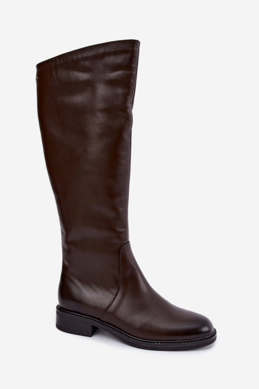 Bottes en cuir pour femmes jusqu'au genou avec talons larges isolées Zazoo 70163 chocolat