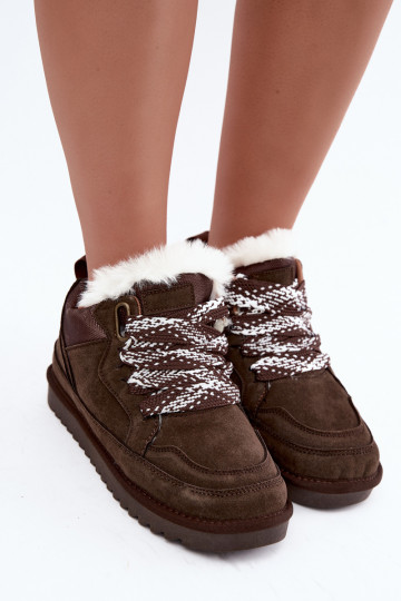 Bottes de neige en daim synthétique avec fourrure et lacets Vinceza 97974 en couleur chocolat