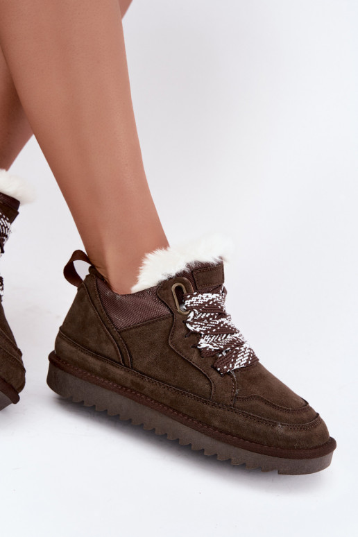 Bottes de neige en daim synthétique avec fourrure et lacets Vinceza 97974 en couleur chocolat