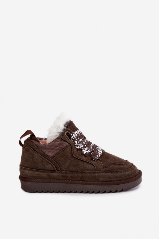 Bottes de neige en daim synthétique avec fourrure et lacets Vinceza 97974 en couleur chocolat