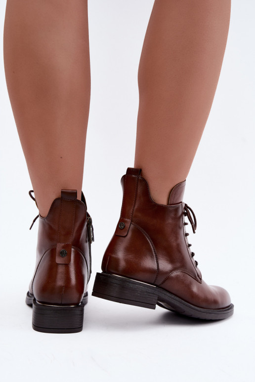 Gefütterte Stiefeletten mit breiten Absätzen 58677 in brauner Farbe