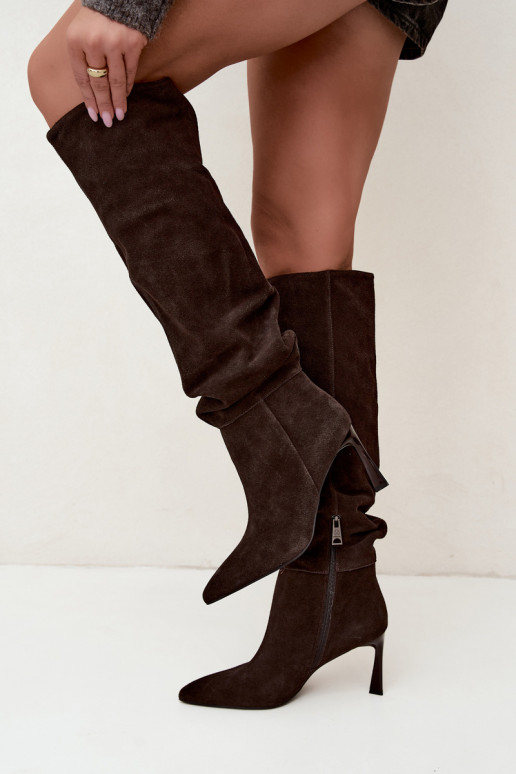 Bottes hautes en daim synthétique Slouchy avec talons fins Vinceza 89170 en couleur chocolat